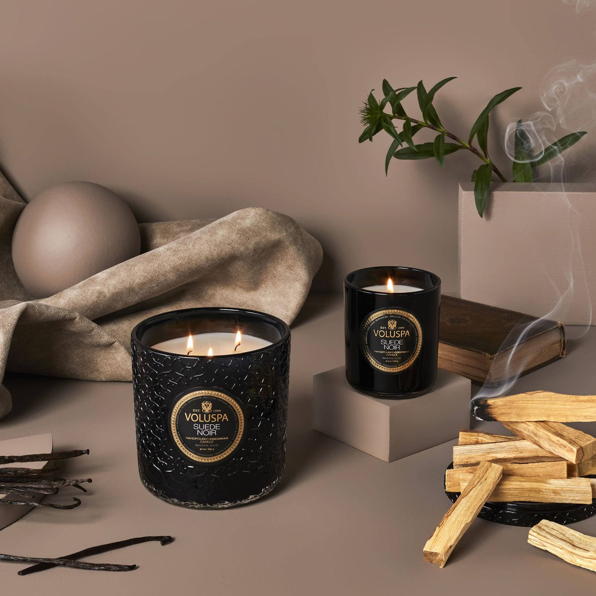 Black Suede Noir Luxe Candle M398