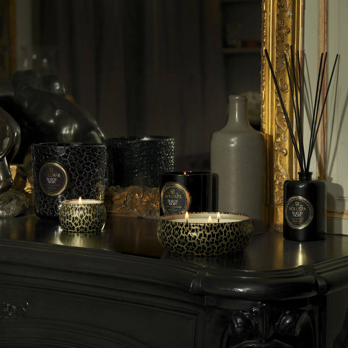 Black Suede Noir Luxe Candle M398
