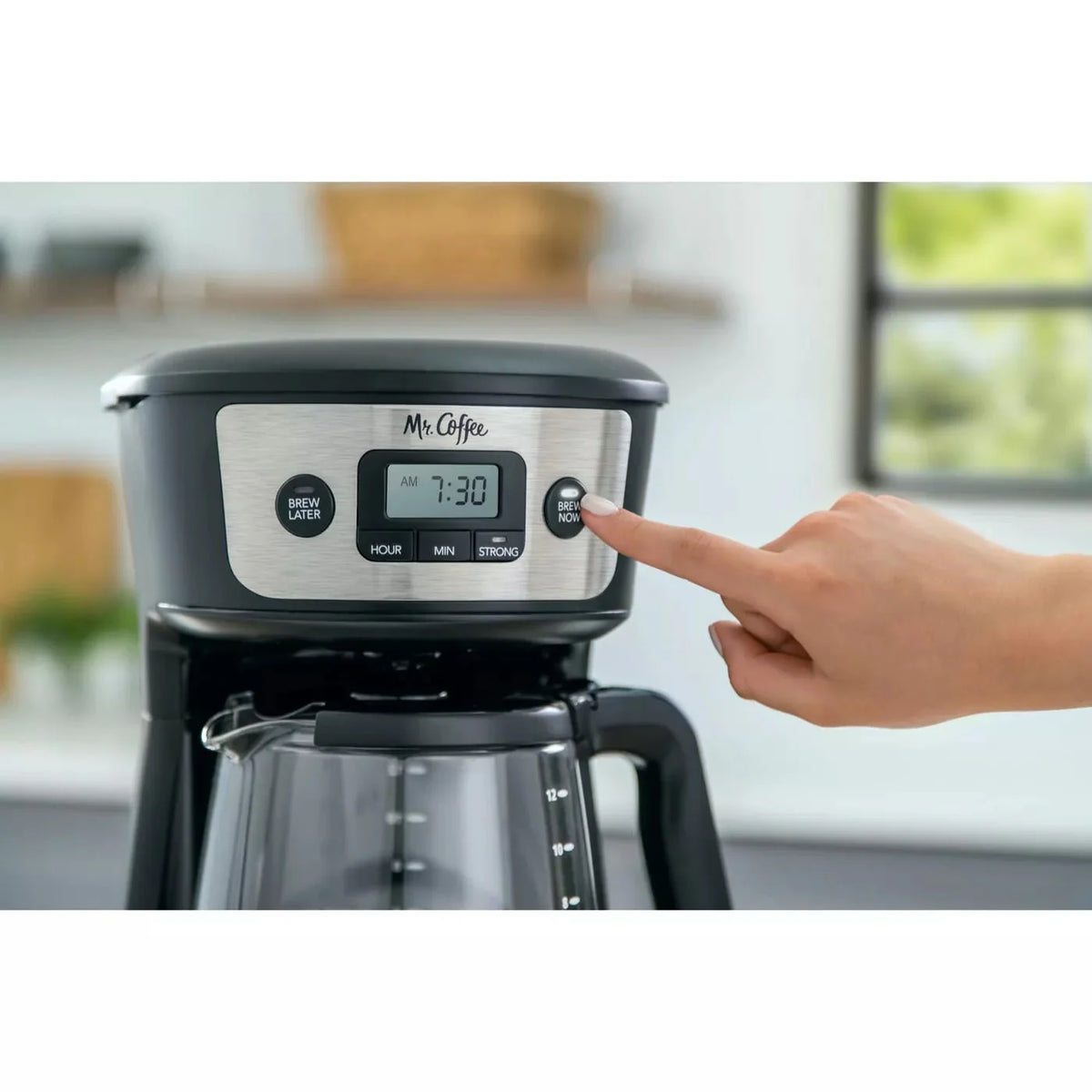 12-Cup Coffee Maker with Reusable Filter D9383