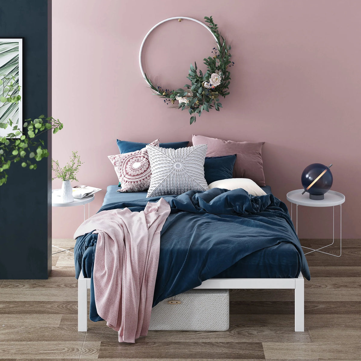 Black Metal Platform Bed Frame, Queen O494