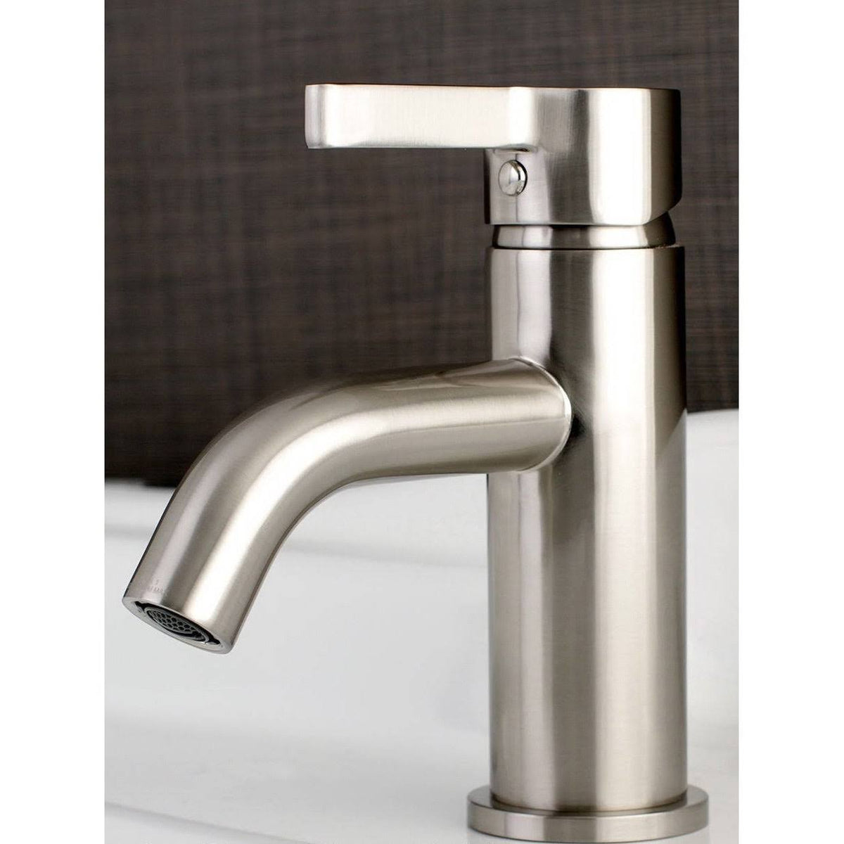 Single Handle Bathroom Faucet with Pop-Up Drain V647