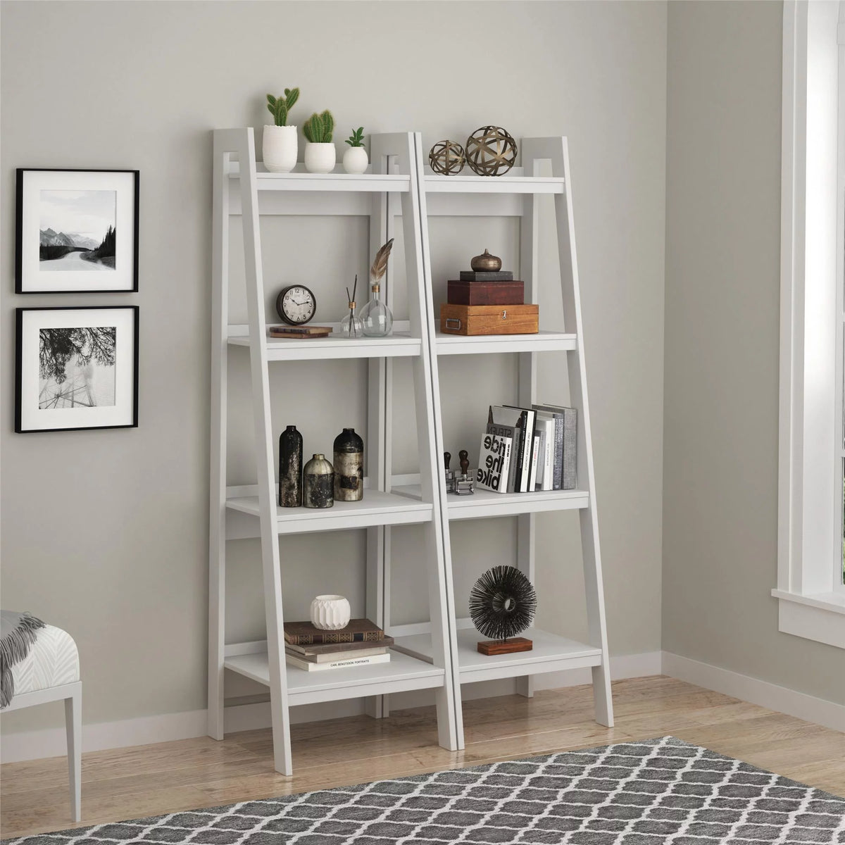 White 4 Shelf Ladder Bookcase H8276